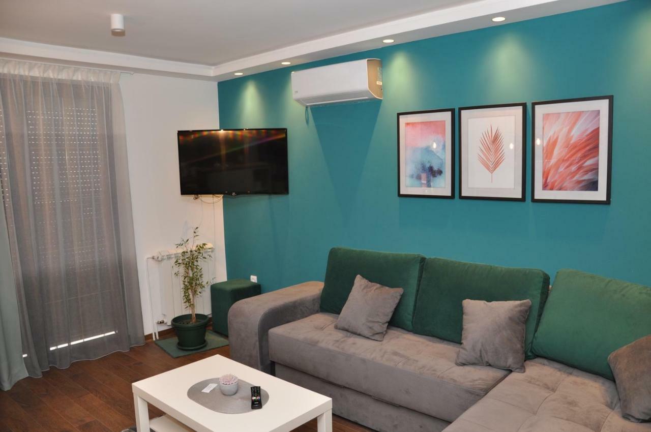 Lux Apartman Čačak エクステリア 写真
