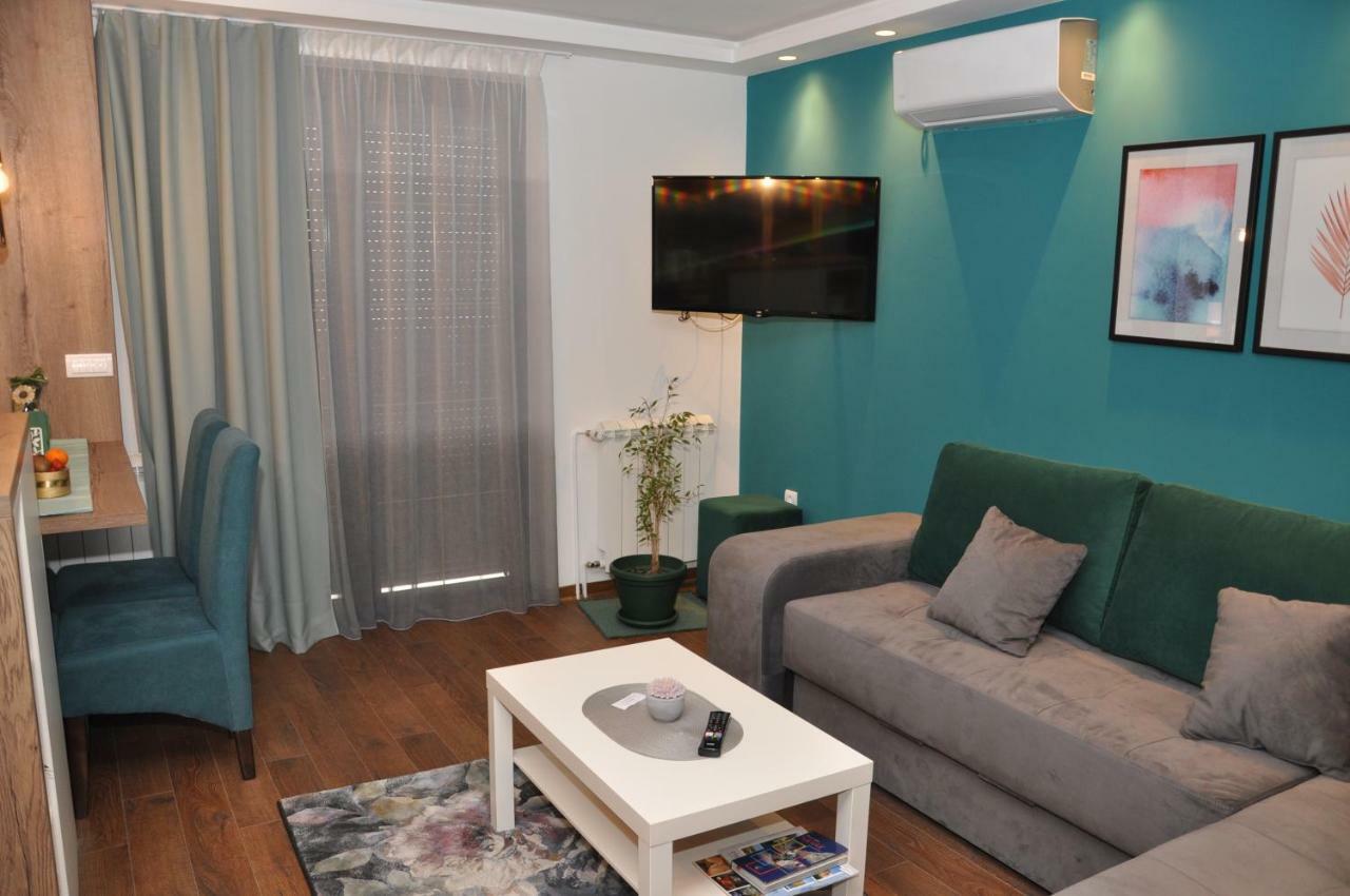 Lux Apartman Čačak エクステリア 写真